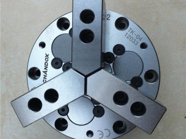 千島三爪超精密氣壓夾頭TK系列有什么特點(diǎn)